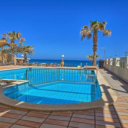 Seafront Lägenhetshotell 3*