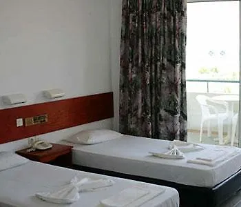 Seafront Hotel apartamentowy 3*